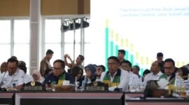 Wakil Menteri Pertanian Sudaryono, saat rapat koordinasi Kemenko Bidang Pangan di Aula Tengku Rizal Nurdin Medan, Sumatera Utara pada Selasa (21/1/2025). (Dok. Kementan)