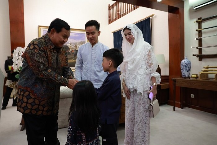 Presiden dan Wakil Presiden terpilih periode 2024-2029 Prabowo Subianto bersama Gibran Rakabuming Saat acara Halal Bihalal. (Dok. TIm Meda Prabowo))

