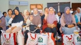 Pengguliran program bantuan pangan (banpang) beras. (Dok. Tim Komunikasi Bapanas)
