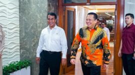 Ketua MPR RI Bambang Soesatyo bertemu Menteri Pertanian Amran Sulaiman, di Kantor Kementerian Pertanian. (Instagram.com @bambang.soesatyo)