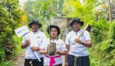 BRI kembali melaksanakan program BRI Menanam – Grow & Green melalui kegiatan penanaman pohon produktif di Desa Kutuh, Kecamatan Kintamani, Kabupaten Bangli. (Dok. BRI)