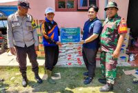 Musim Mas berkoordinasi erat dengan pemerintah kecamatan, kelurahan, dan relawan setempat dalam penyaluran bantuan, agar setiap lokasi terdampak dapat terjangkau dengan cepat dan merata